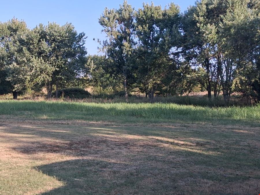 10 Acres of Commercial Land in Neosho, MO