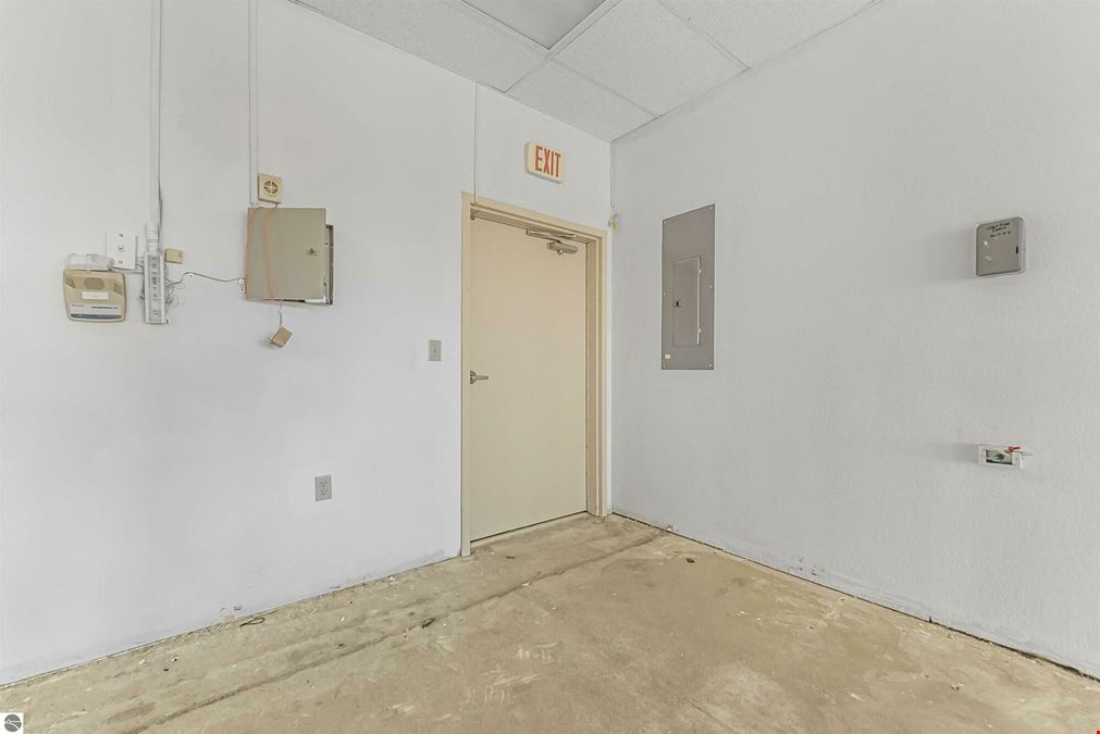 Highly Visible Retail Space in Cadillac, MI