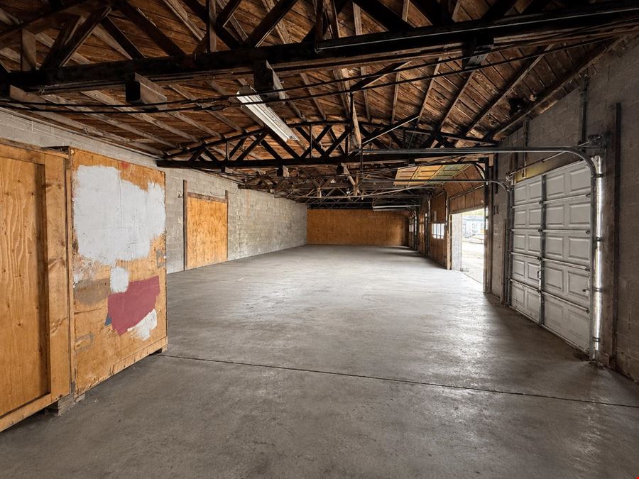 1502 Woodlawn Ave