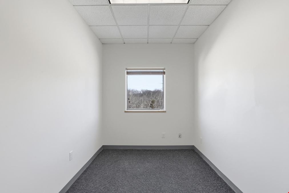 3,700sf Professional Office Suite for Lease in Rowley, MA
