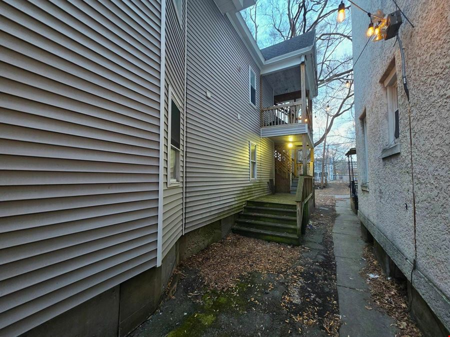 92 Henry St
