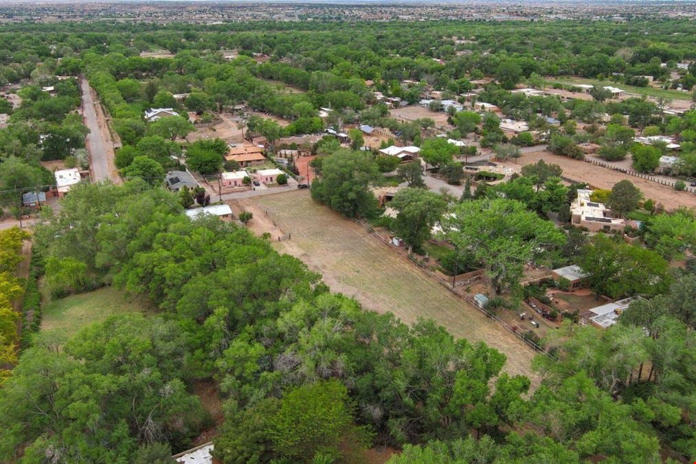 7404 Guadalupe Trail NW