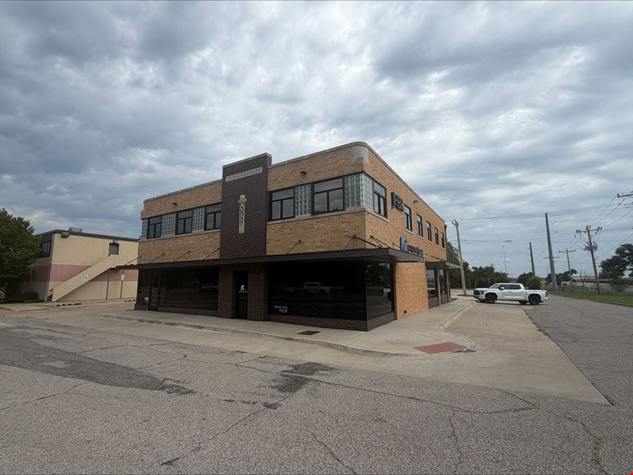 600 NE 4th St