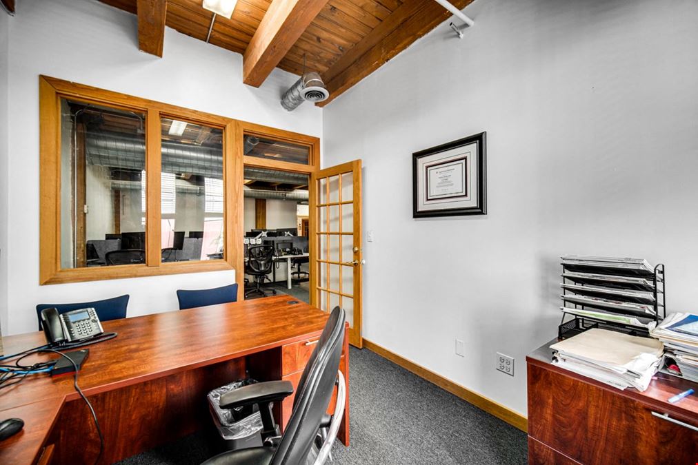 566 W Lake St, Suite 240, Chicago, IL 60661