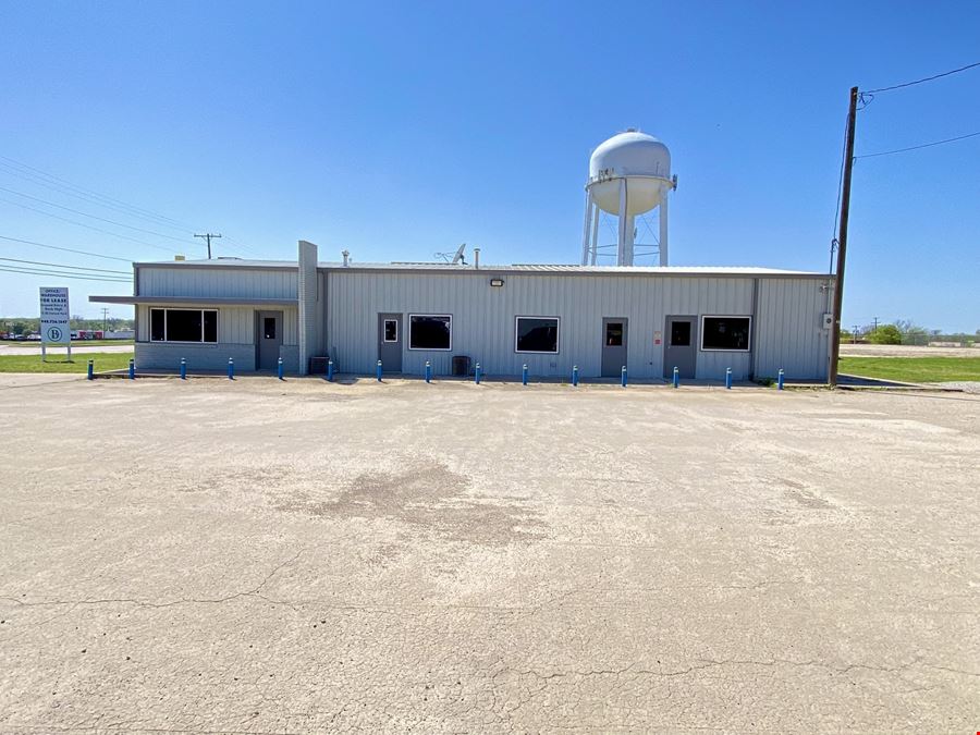 IOS: 20,700 SF Industrial on ±24.56 Acres (Divisible)