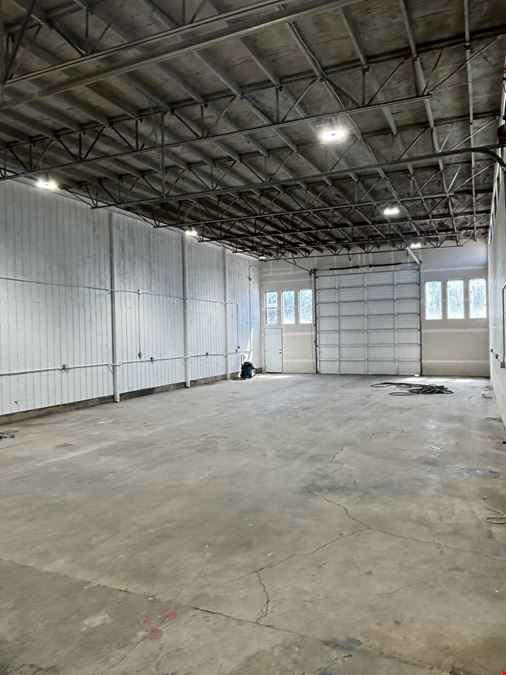 Warehouse & Office with Fenced Yard Space