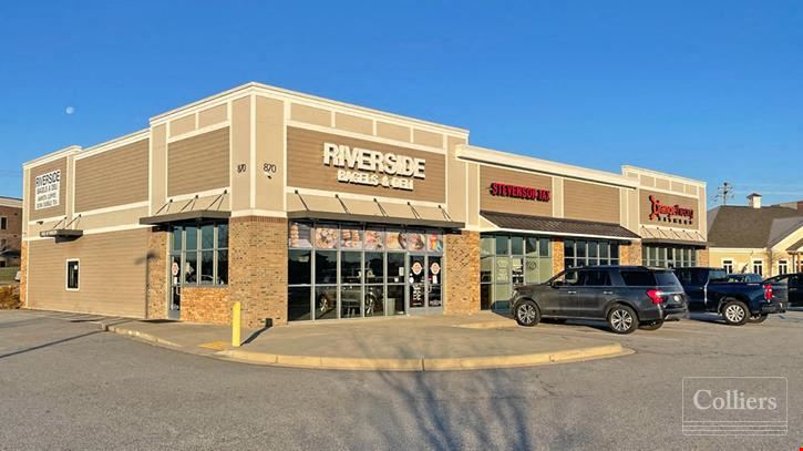 ±2,954-SF Restaurant-Ready Endcap Anchored by Lowes Foods in Riverside Crossing Outparcel