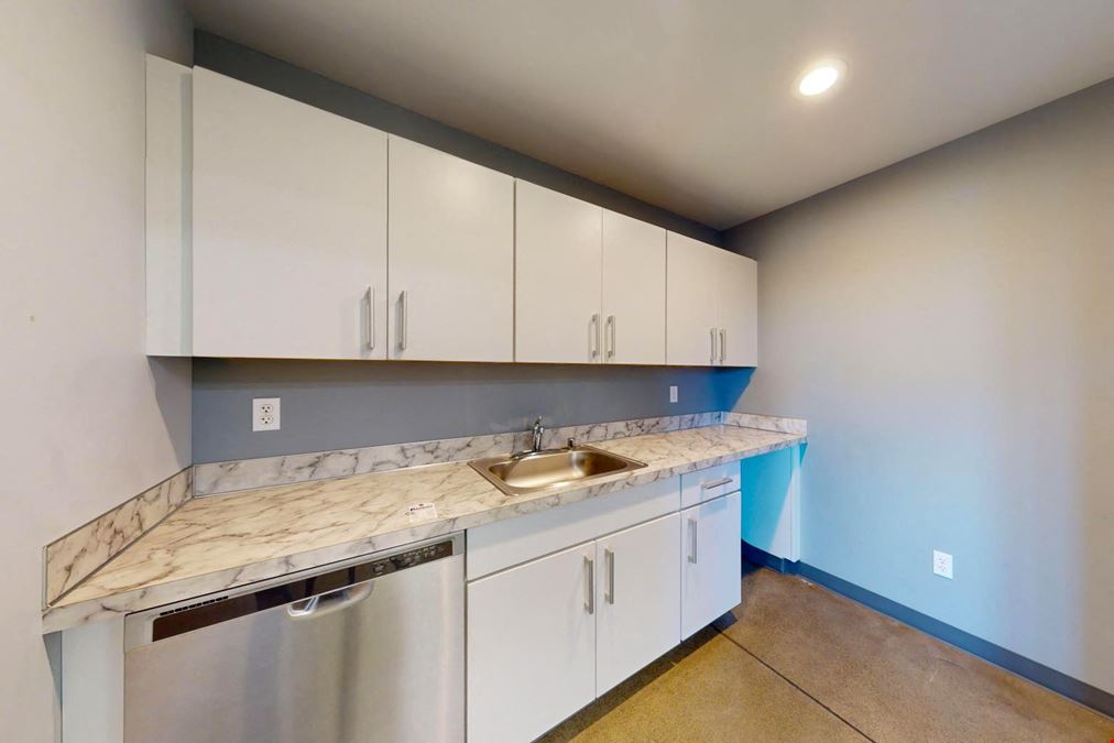 1801 W Bay Dr NW, #102B