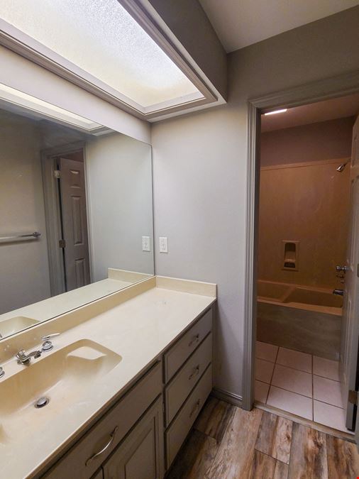 1020 W Cypress St Unit #6