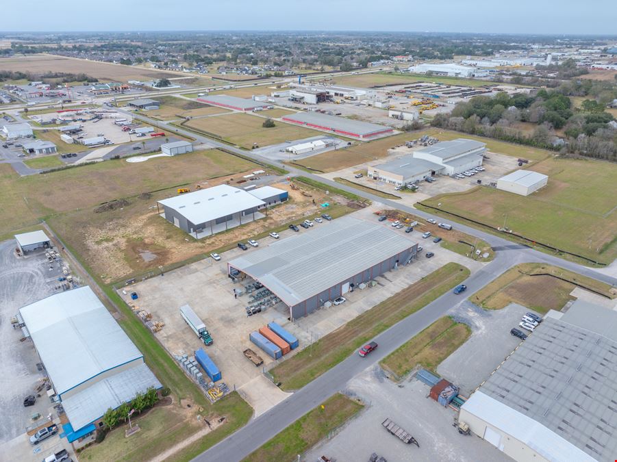 ±32,114 SF Fully Climatized Office/Warehouse