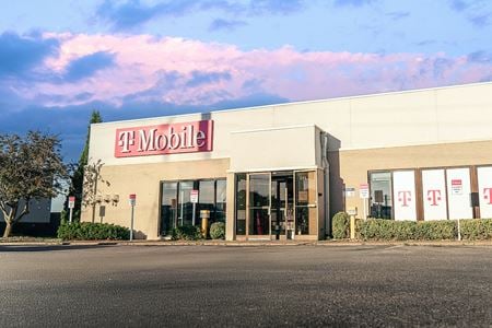 Preview of Retail space for Sale at 301-303 N Green River Rd