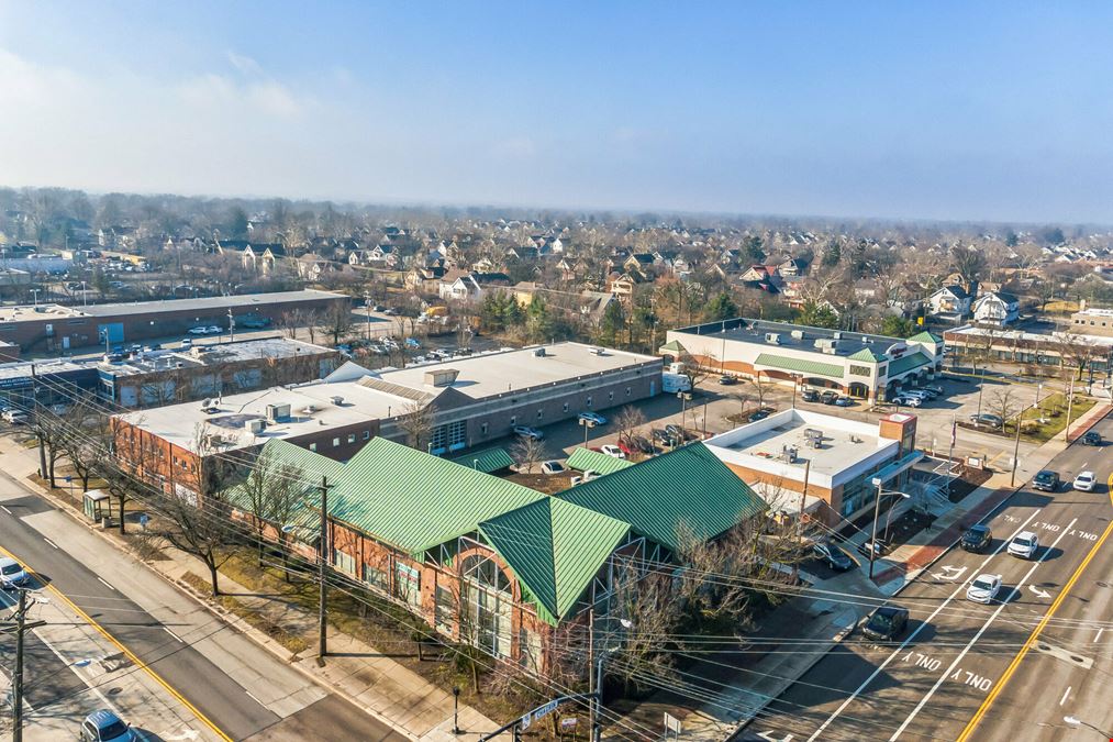 Chagrin Lee Plaza