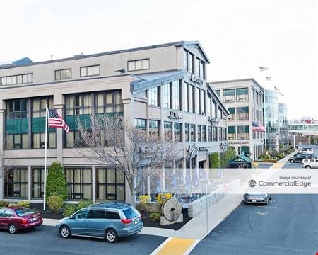 Preview of commercial space at 100 Cummings Center