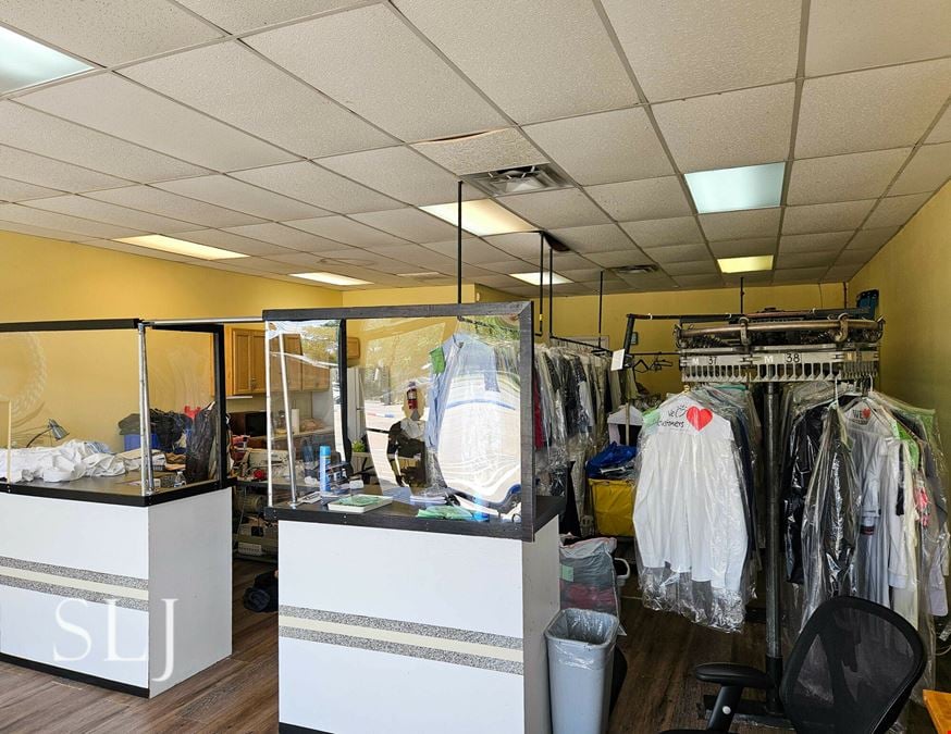 Inwood Retail Strip