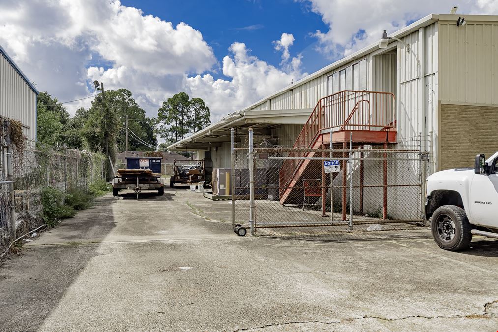 RENOVATED Office/Warehouse on S. Choctaw Dr.