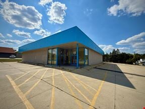 Stand Alone Retail on Signalized Corner Lansing MI