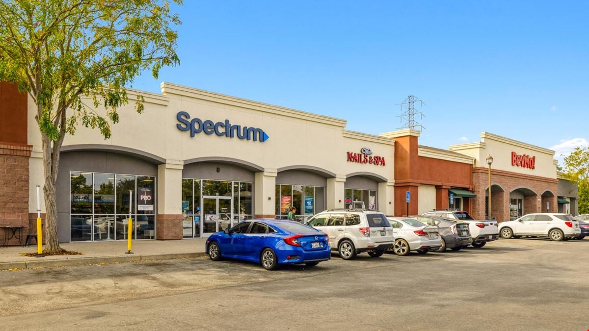 BevMo!, Jersey Mike’s & Shops at Gilroy Crossing