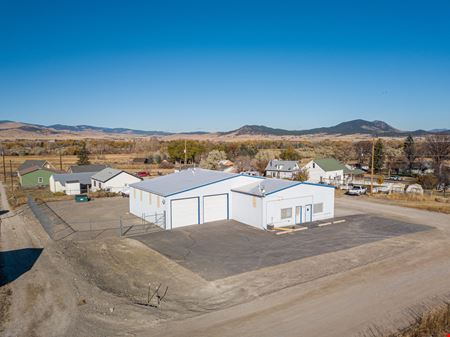 Preview of Industrial space for Rent at 1450 Hiawatha Street