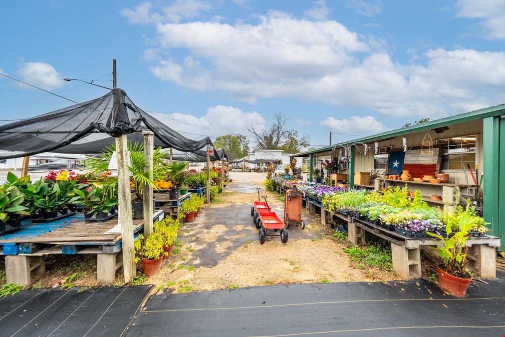 Plant & Produce Store for Sale in Lindale