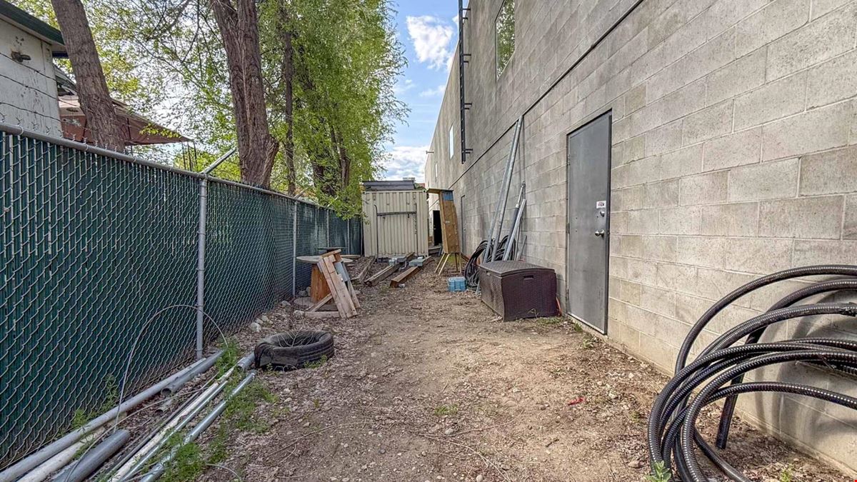 Double Industrial Strata Unit 
