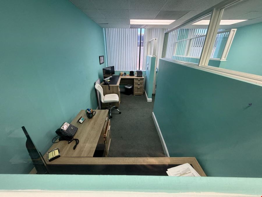 950 SF Suite 202 Professional and Medical Office Space