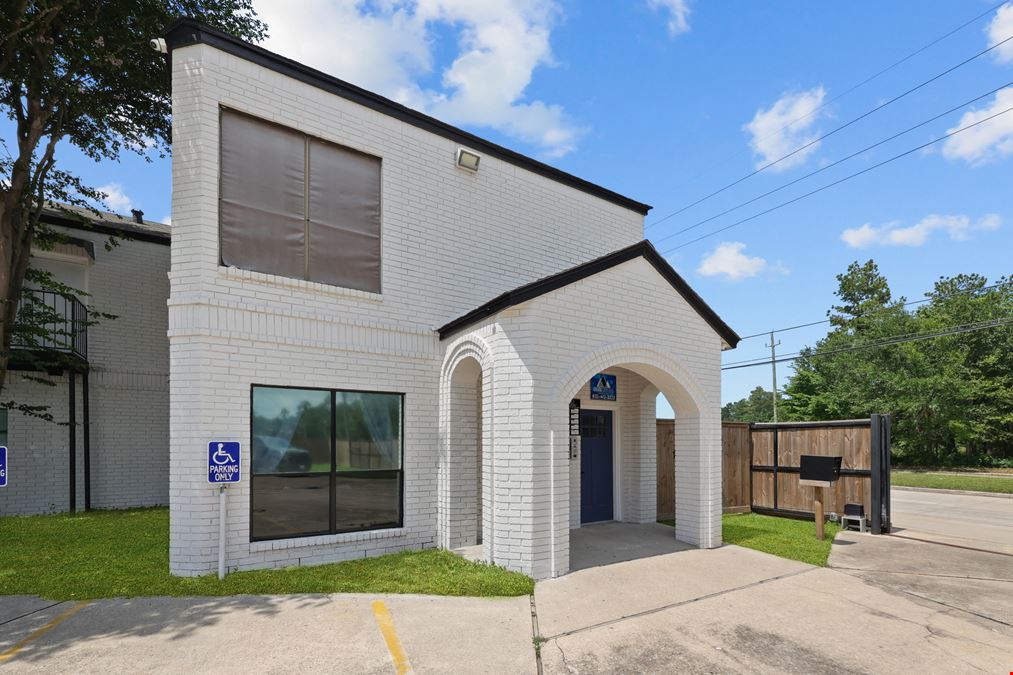 High-Visibility Two-Story Office for Sale – Versatile Layout for Salon or Office Near High-Traffic FM 1960