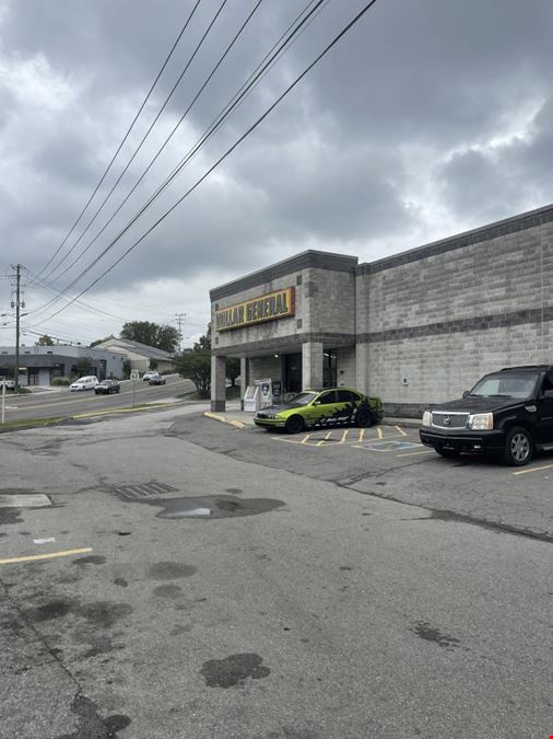 10,488 SF Retail Building – For Sale or Lease