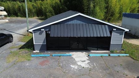 Preview of Retail space for Rent at 1012 E Shockley Ferry Rd