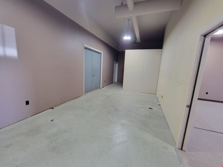 27294 Kenworth Pl, Suite 5, Harrisburg, SD 57032