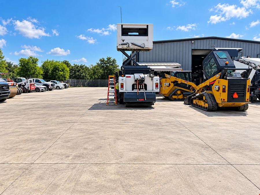 5,000 SF Warehouse Facility Situated on 5 AC!