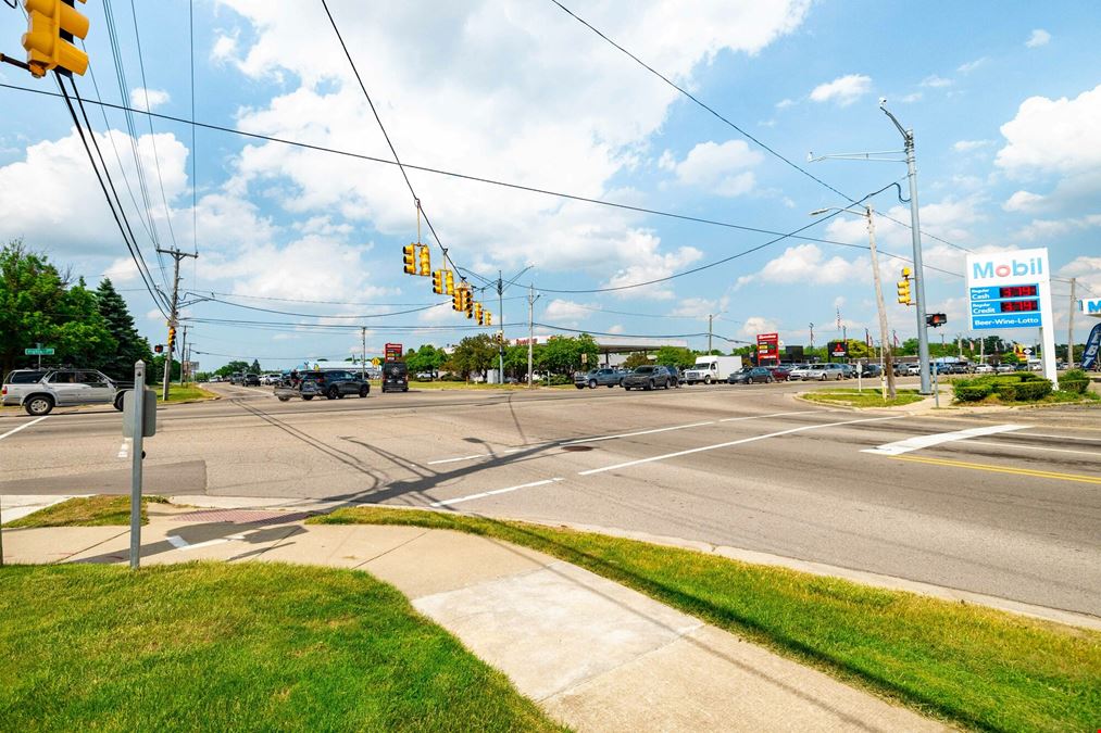 6005 Highland Road, Waterford Township, MI 48327