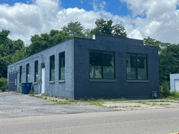 Preview of Office space for Rent at 1148 Michigan Avenue