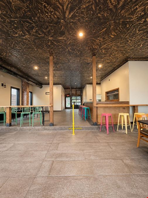 Downtown Woodruff Restaurant + Taproom