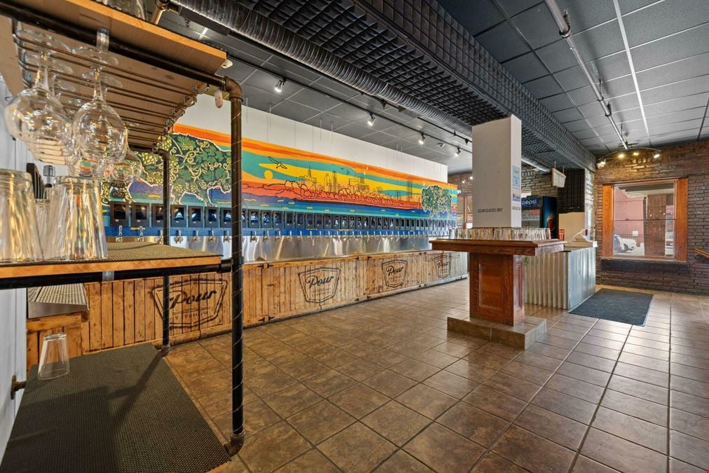 490 Pearl St - Turn Key Restaurant for Lease