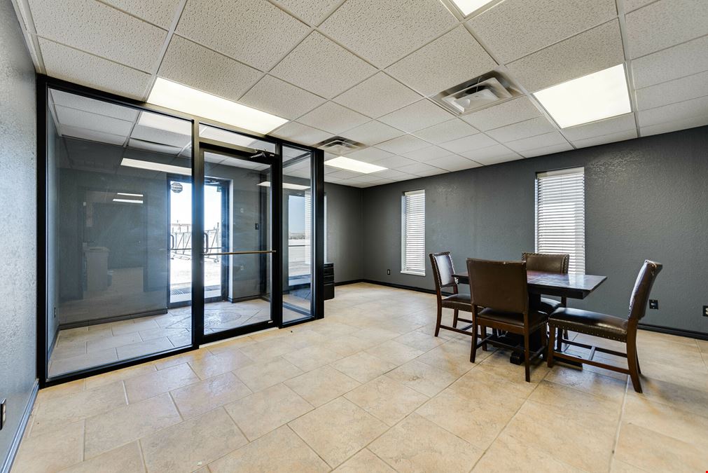 17,950 SF Industrial on 9 Acres