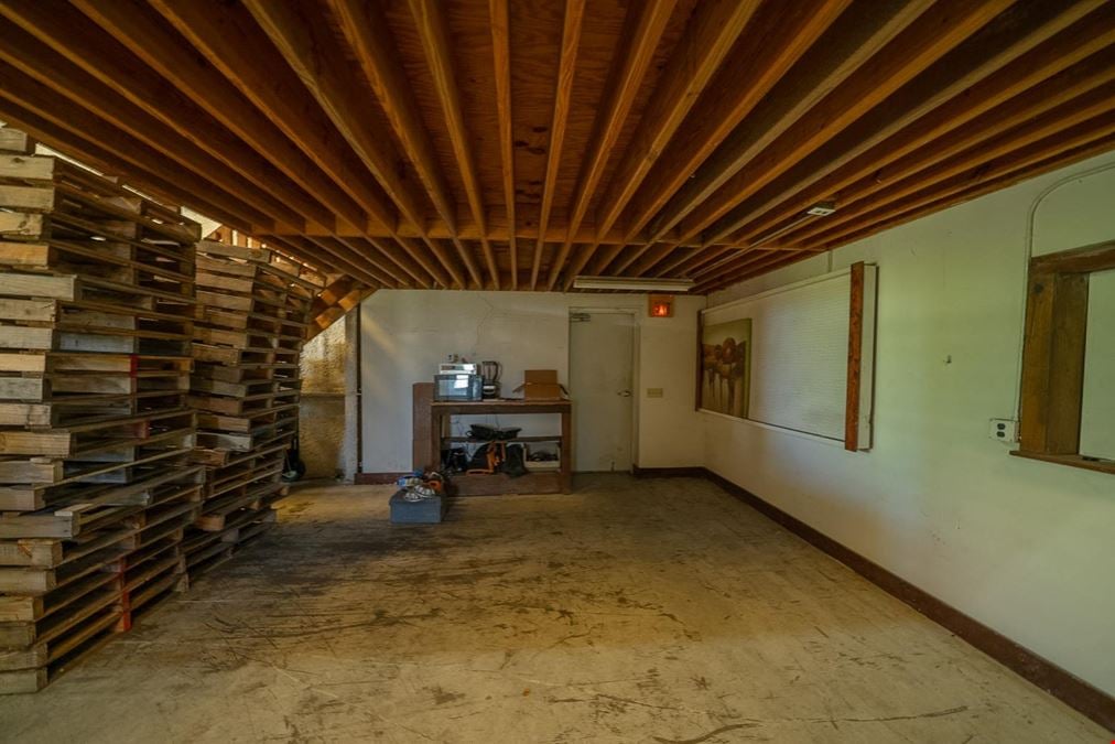 Punta Gorda Warehouse, Office, & Open Yard Space