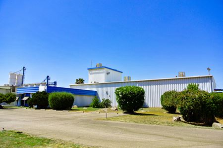 Preview of Industrial space for Sale at 4539 E. Annadale Avenue