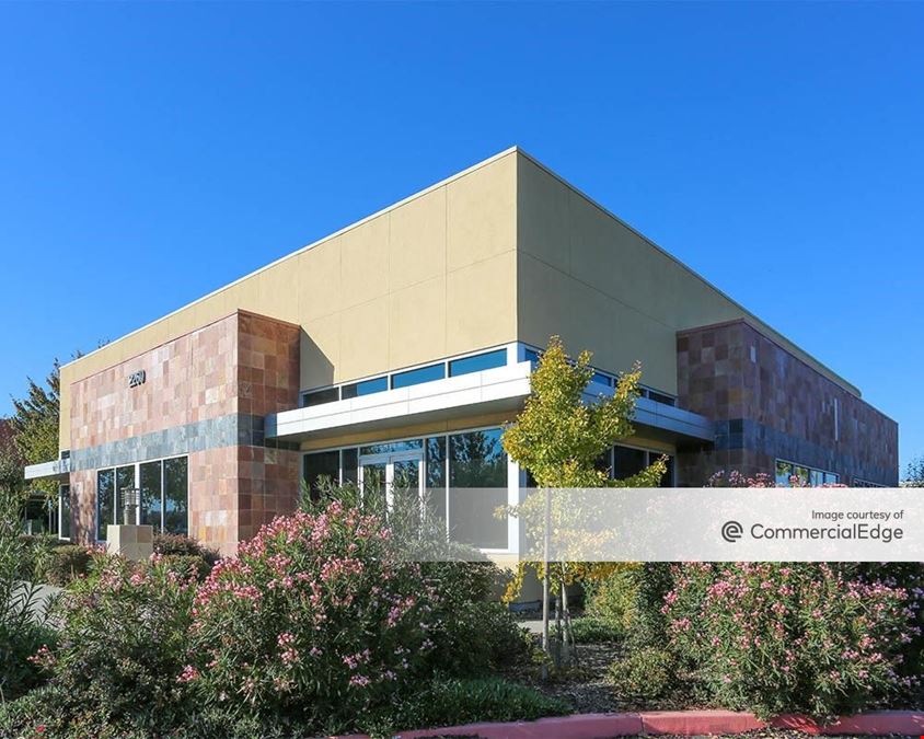 Centerpointe At Natomas Crossing