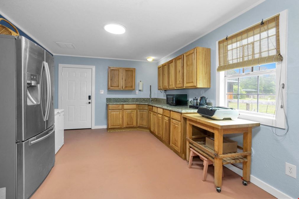  30820 Collier Smith Rd