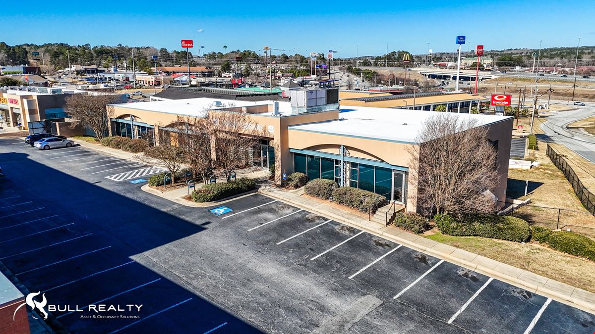 North Macon Office Suites | ±2,767 SF - ±8,025 SF | Access to I-75