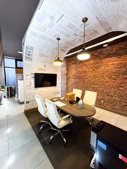 800 SF | 1213 Rogers Ave | Vanilla Box Retail Office Space with Backyard for Lease