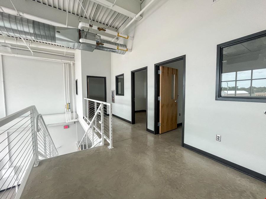 108 E Main St