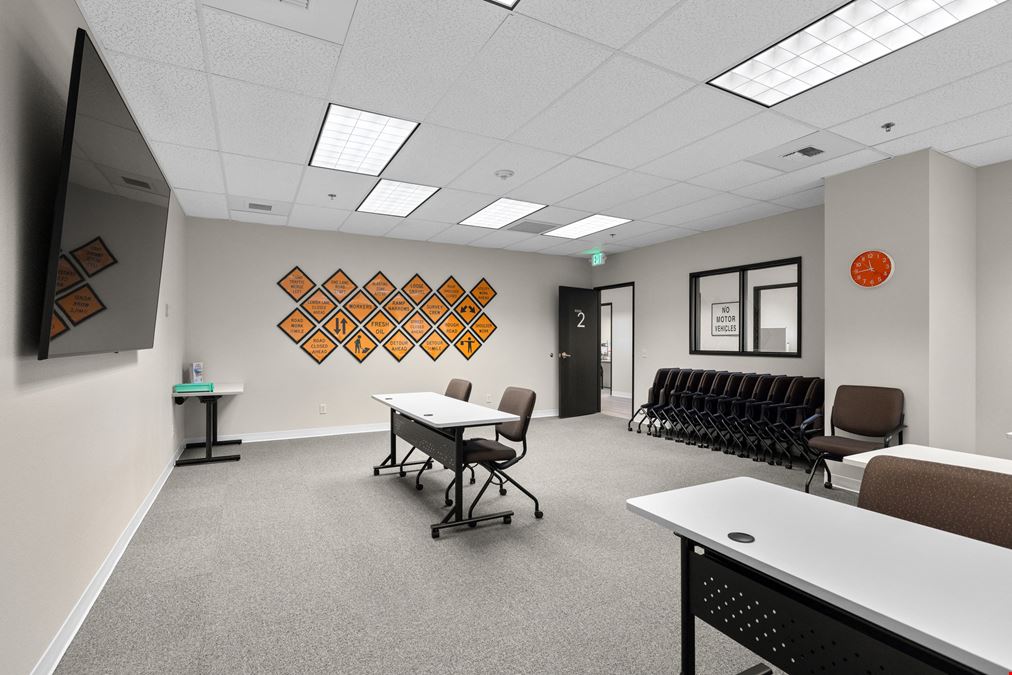 555 Corporate Dr
