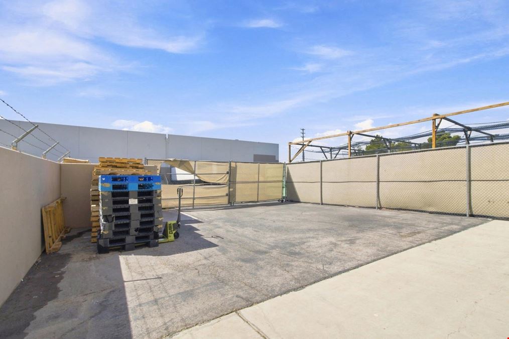 Runway Center | 10,000 SF Industrial Sublease | Suites G-H