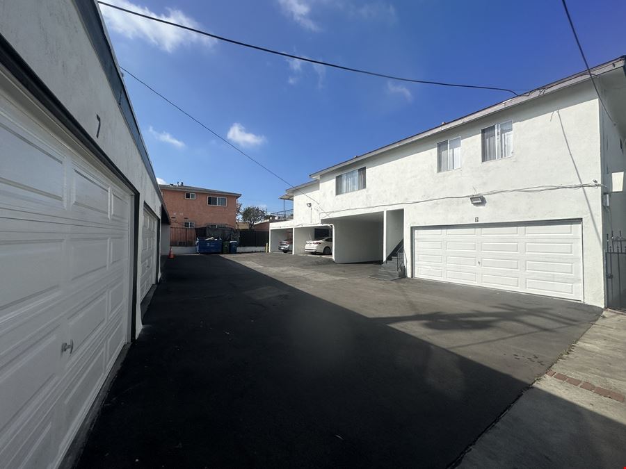 806 E Hyde Park Blvd