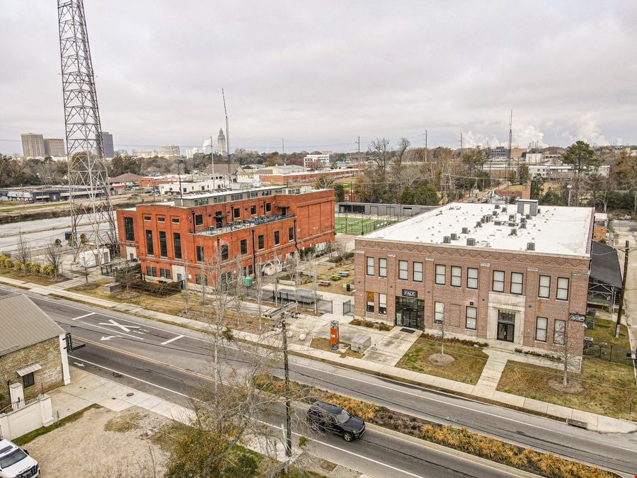 Freestanding Mid-City Retail / Office next to Electric Depot