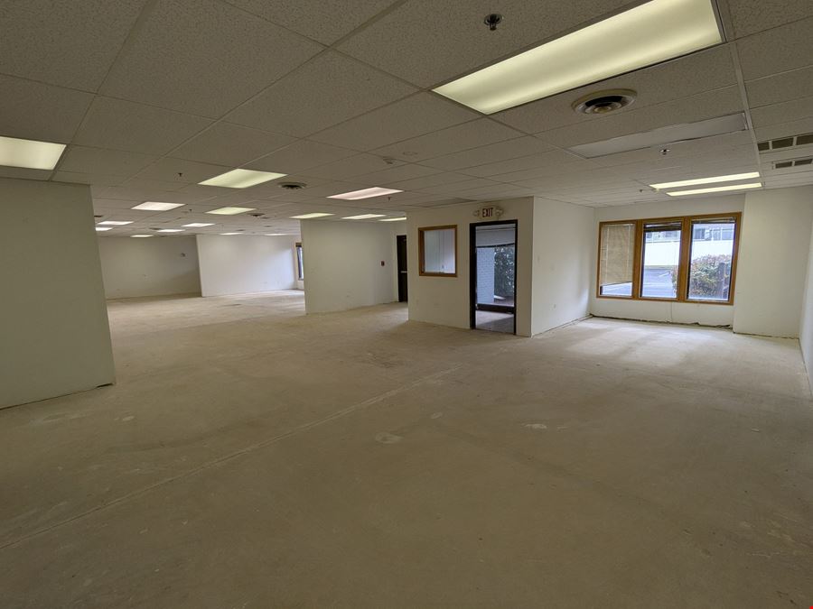 17524 E. Carriageway