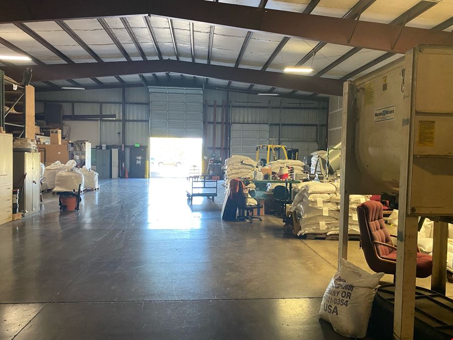 Ag Industrial Warehouse For Lease