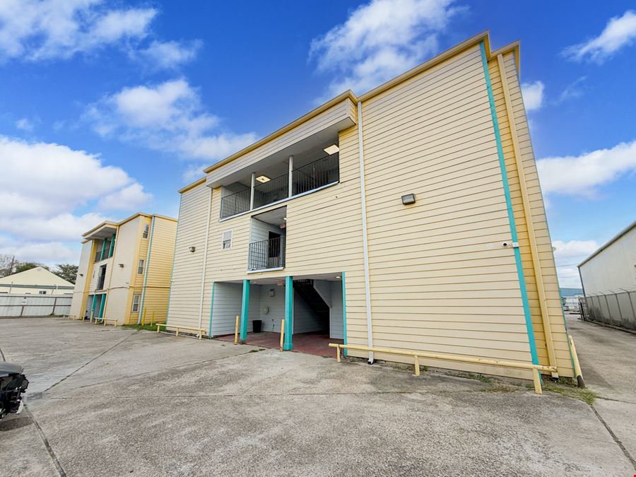 48-Unit Multifamily with Warehouse in Bywater