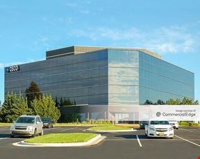 10100 N Ambassador Dr